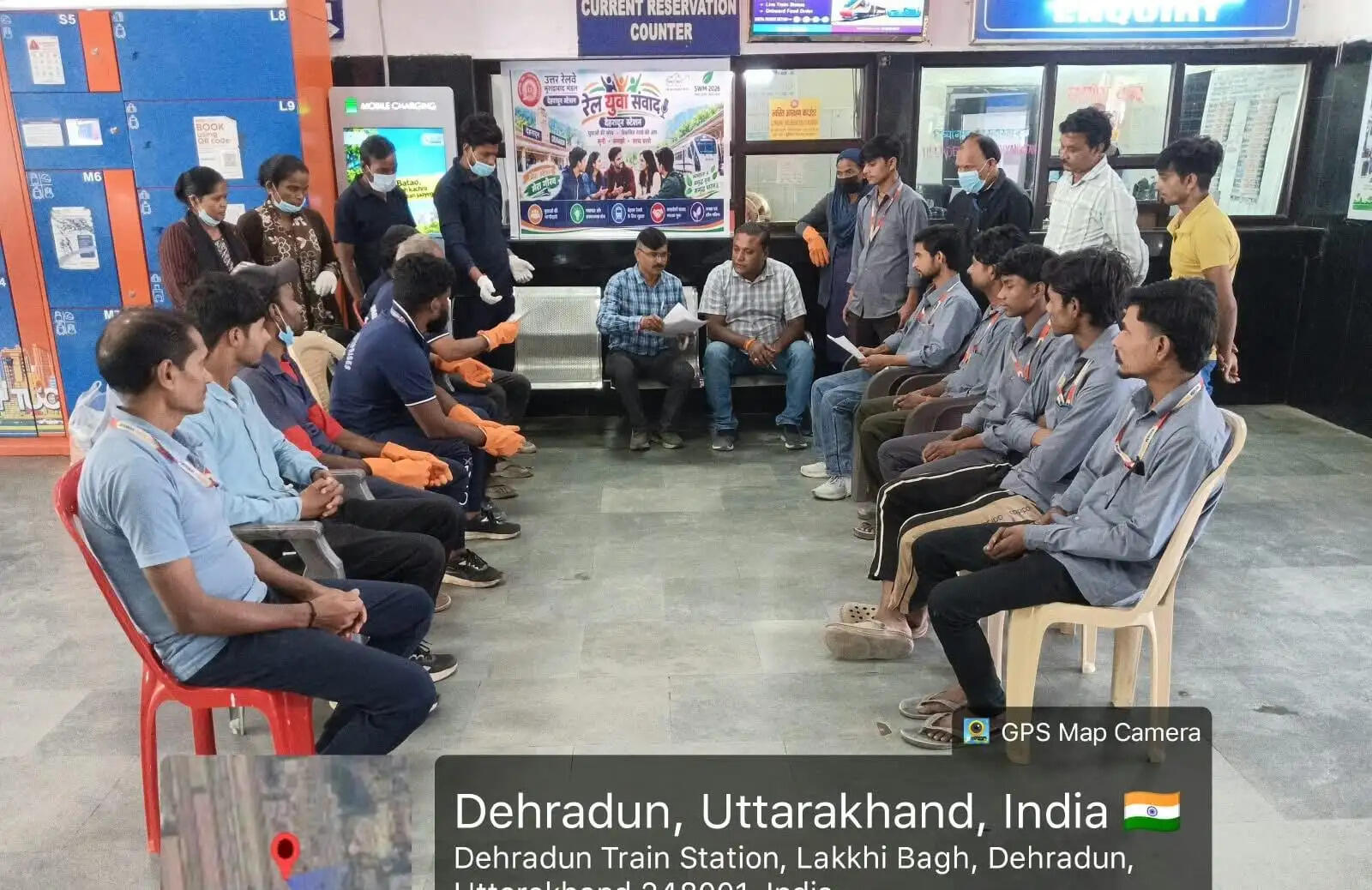 चंदौसी, बरेली, योगनगरी ऋषिकेश, शाहजहांपुर, देहरादून रेलवे स्टेशनों पर हुए स्वच्छता जागरूकता कार्यक्रम