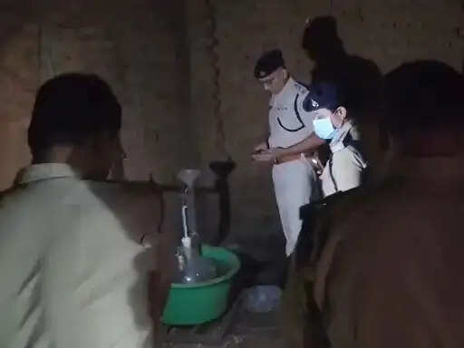 मप्र:&nbsp;मऊगंज में अवैध एमडी ड्रगनिर्माण इकाई का भंडाफोड़, 1.28 करोड़ रुपये की ड्रग्स, रसायन एवं उपकरण जब्त