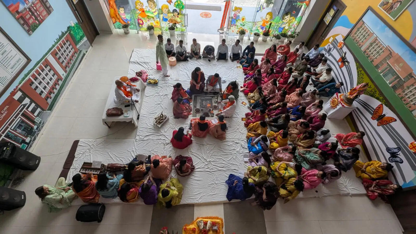 ज्ञान की ज्योति प्रज्वलित: हवन के साथ नए शैक्षणिक सत्र का शुभारंभ