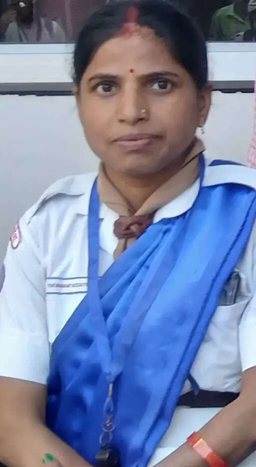 गवर्नर अवार्ड कैंप में गोरखपुर के अजय बजरंगी और लाजो रानी बने सहयोगी परीक्षक