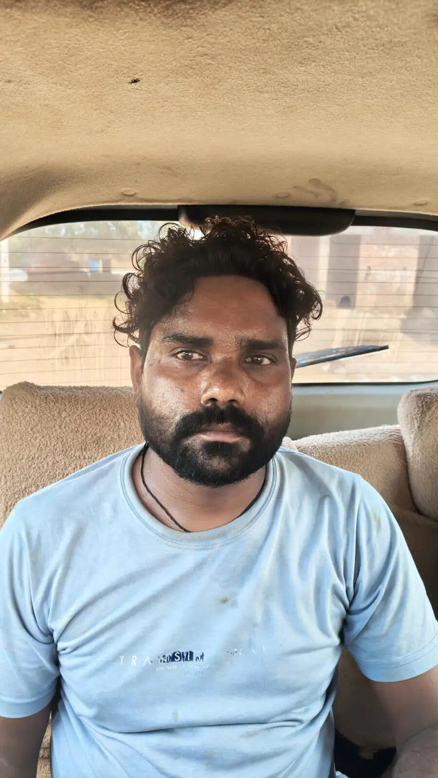 जांजगीर-चांपा: अकलतरा पुलिस की रेड में 40 लीटर अवैध महुआ शराब बरामद, आरोपित गिरफ्तार