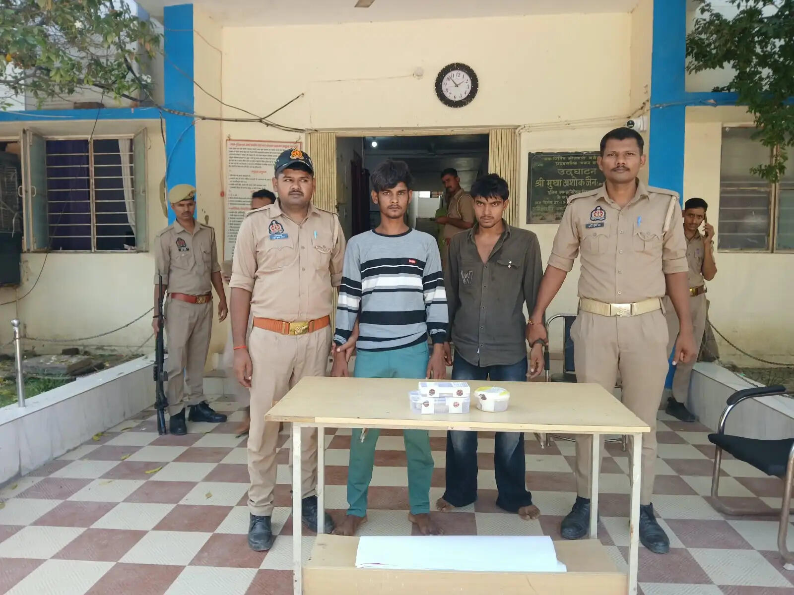 मकान से आभूषण चोरी का खुलासा, दो आरोपित गिरफ्तार