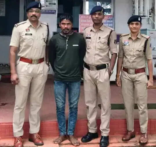 नाबालिग को बहला-फुसलाकर दुष्कर्म करने वाला फरार आरोपित गिरफ्तार