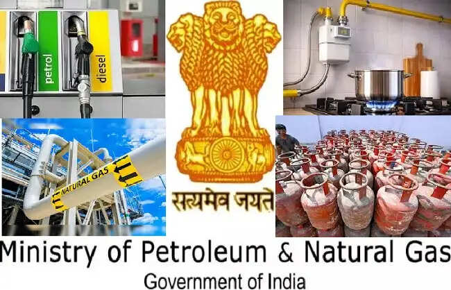 सरकार ने नागरिकों से की घबराहट में खरीदारी न करने की अपील, ईंधन की आपूर्ति पर्याप्त