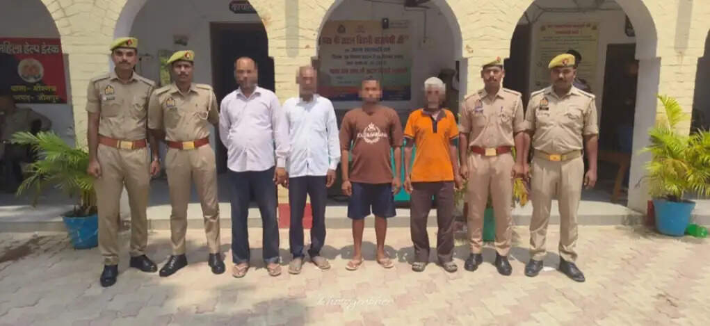 ऑपरेशन वज्रपात के तहत जौनपुर में 56 आपराधिक गैंग चिन्हित, 423 सदस्य पुलिस रडार पर