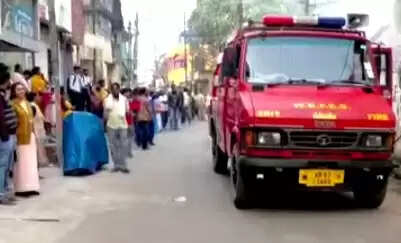 मेदिनीपुर विद्यासागर विद्या पीठ बालक विभाग के मल्टी-जिम में लगी आग