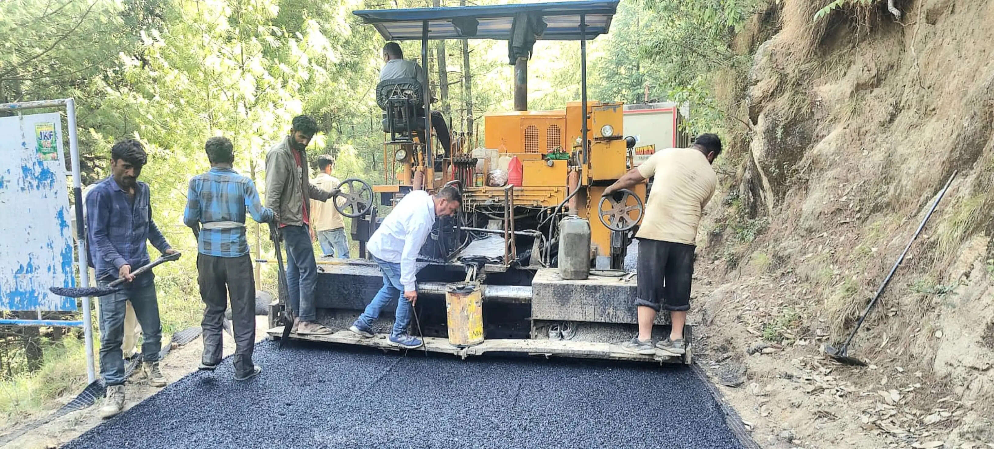 आधुनिक एफडीआर तकनीक से सुदृढ़ किया जा रहा है सड़क नेटवर्क