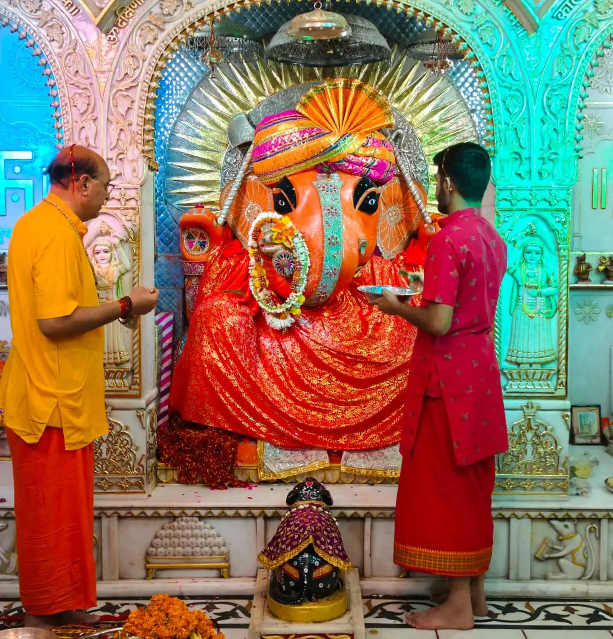गणपति के जयकारों से गूंज उठी छोटी काशी:&nbsp;पुष्य नक्षत्र पर गणेश जी का पंचामृत अभिषेक