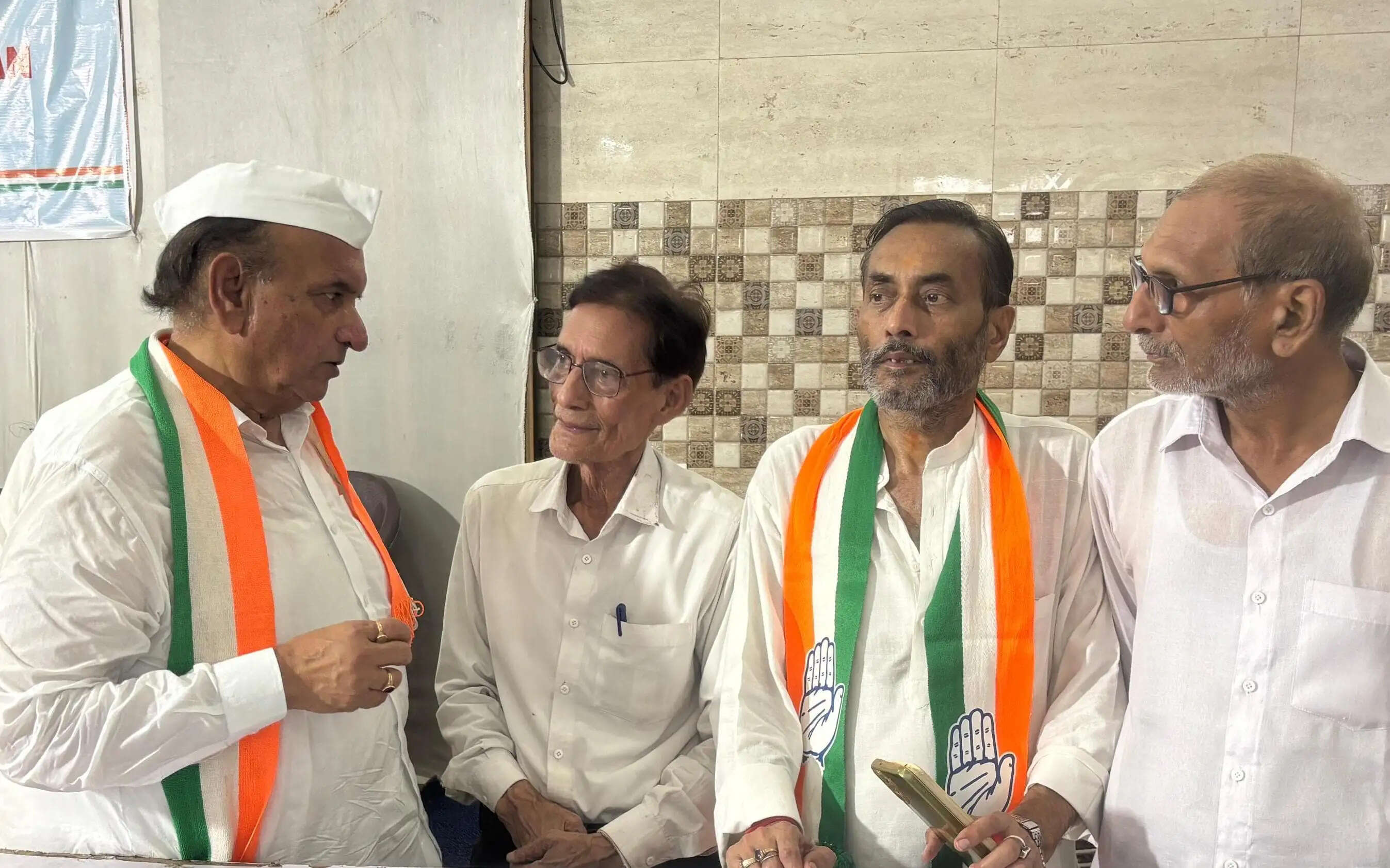कानपुर : आधी रात चौक सराफा में फहराया जाएगा तिरंगा, कांग्रेस निकालेगी शोभायात्रा : पवन गुप्ता