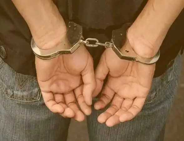 ठेकेदारों से वसूली के आरोप में तृणमूल नेता का बेटा गिरफ्तार, पांच दिन की पुलिस हिरासत