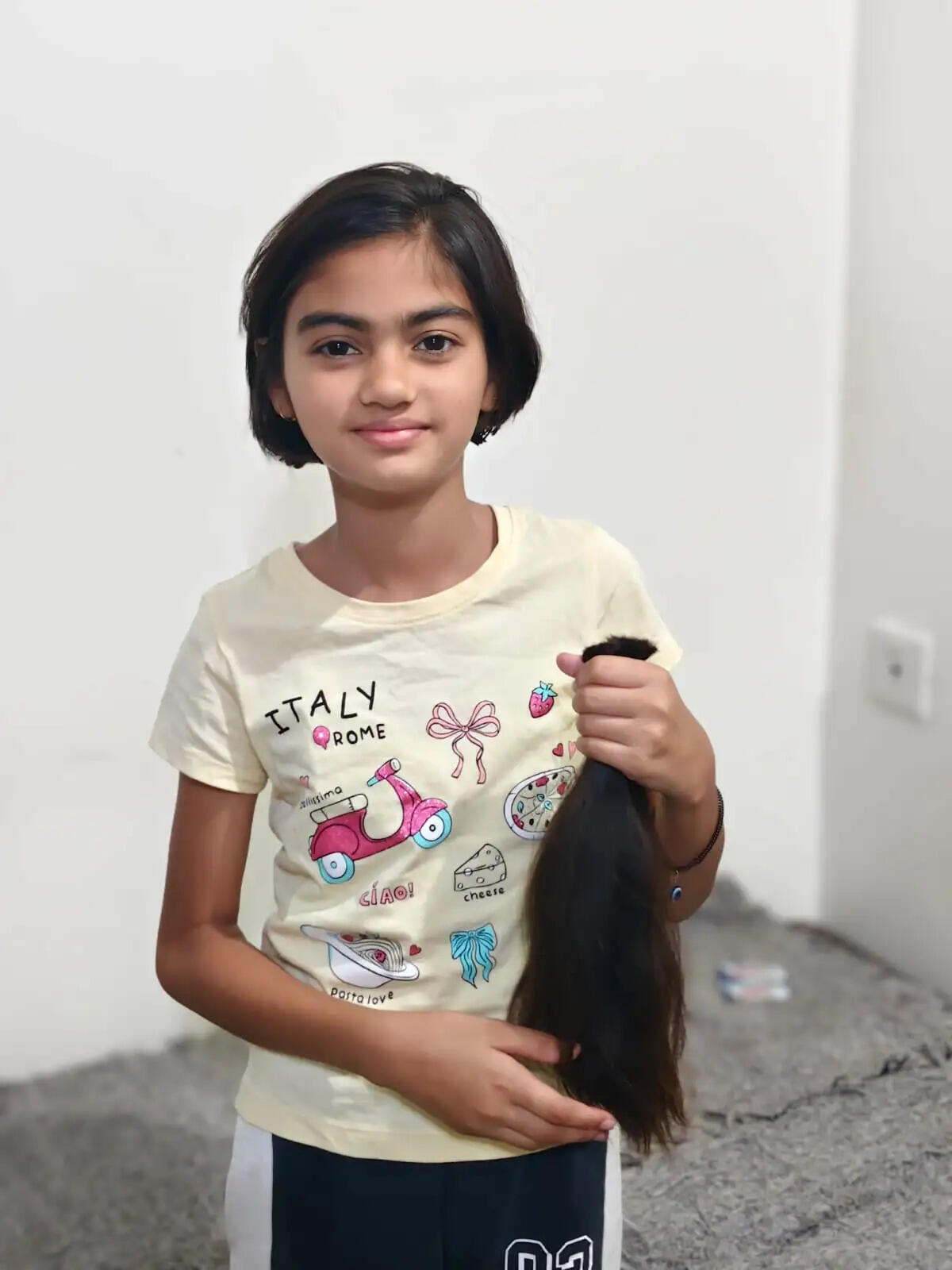 जन्मदिन पर अनूठा उपहार, 11 साल की हिताक्षी ने कैंसर मरीजों के लिए दान किए केश