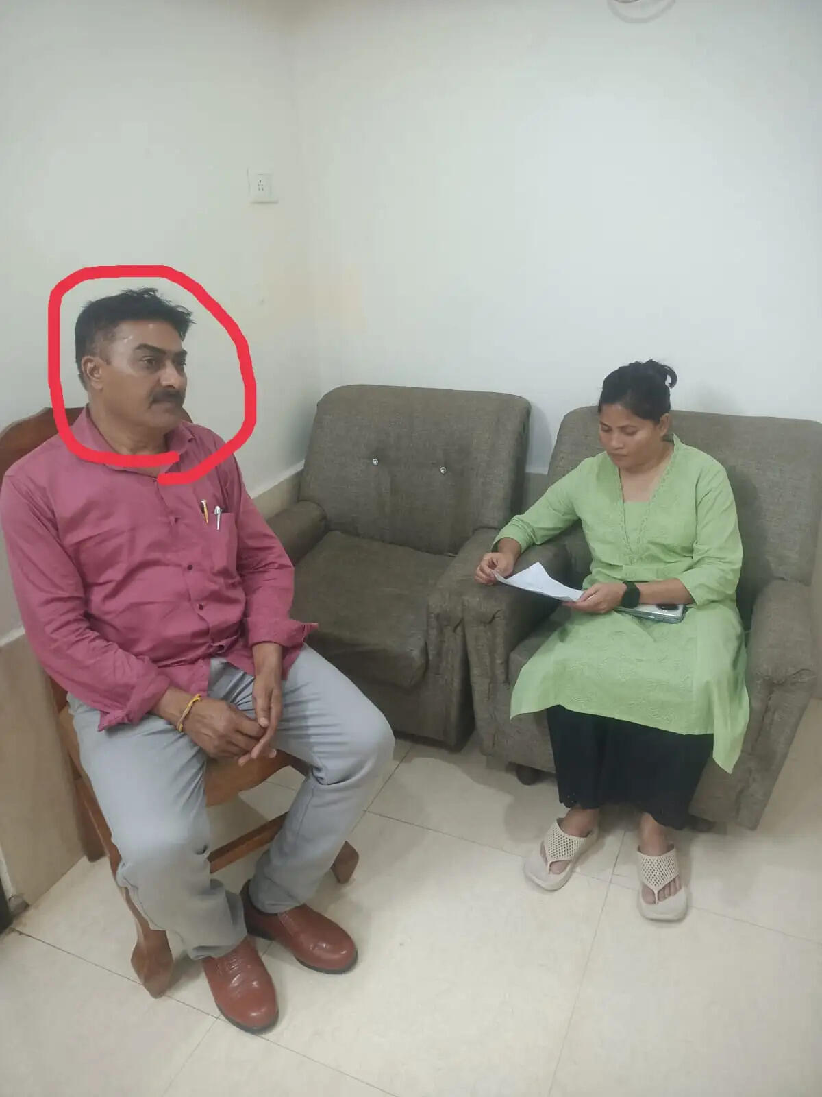 लोकायुक्त ने एसआई को 20 हजार रुपए की रिश्वत लेते रंगे हाथों गिरफ्तार किया