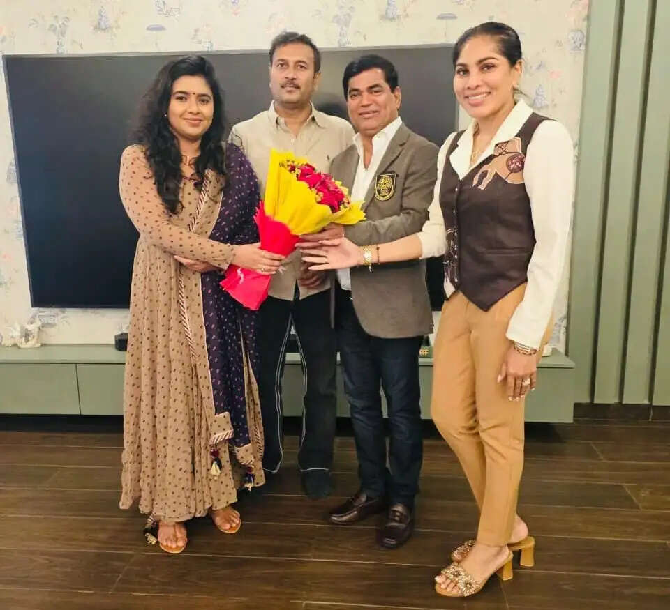 गोवा के पूर्व उपमुख्यमंत्री ने की सुदेश से मुलाकात