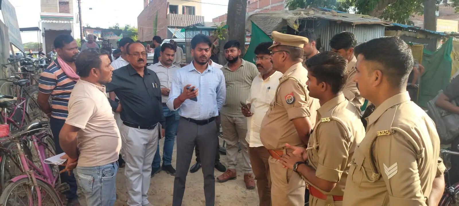 सुरक्षा मानकों की अनदेखी पर जौनपुर में तीन डिजिटल लाइब्रेरी व एक कोचिंग सेंटर सीज
