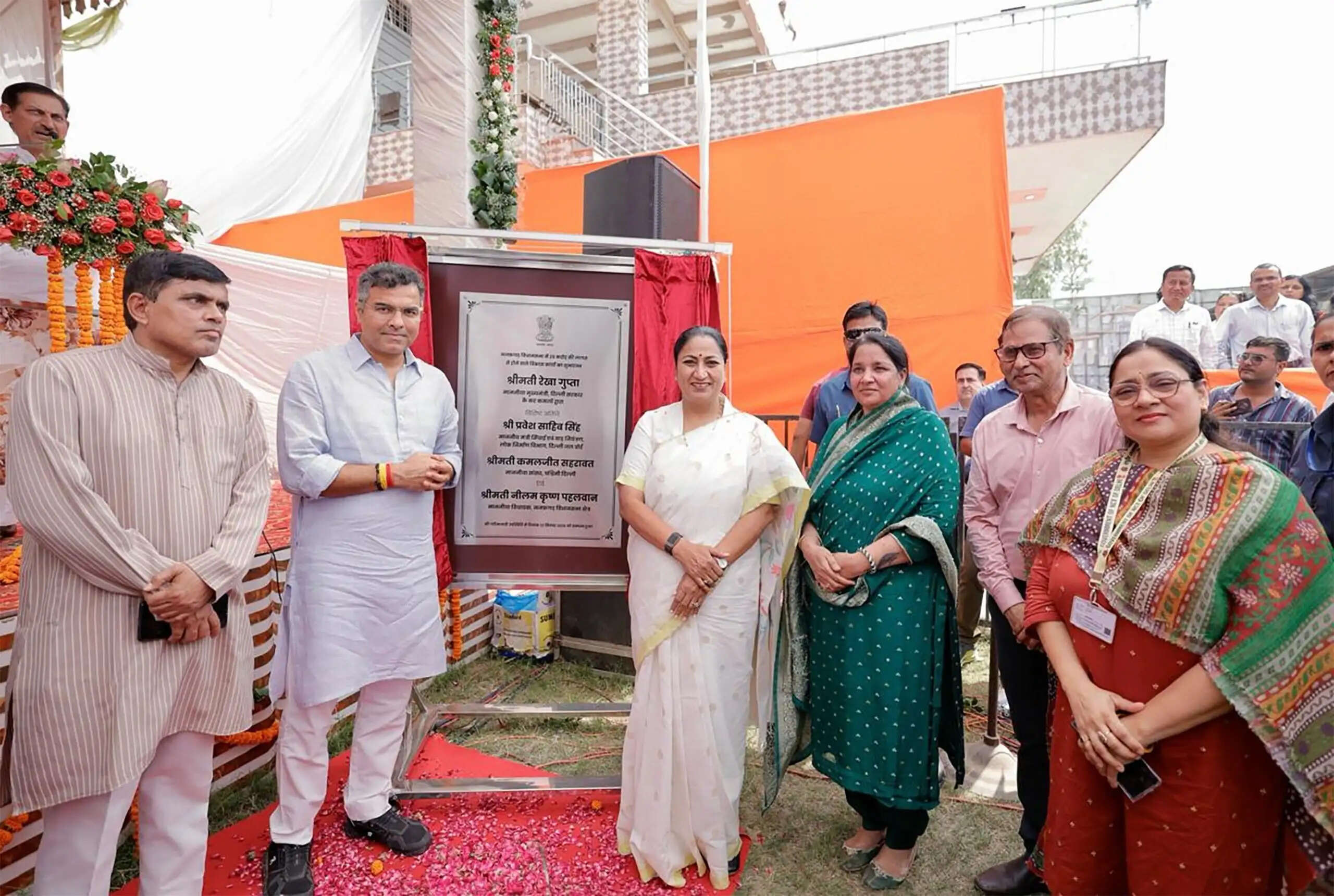 मुख्यमंत्री ने नजफगढ़ में 25 करोड़ के विकास कार्यों का किया शुभांरभ