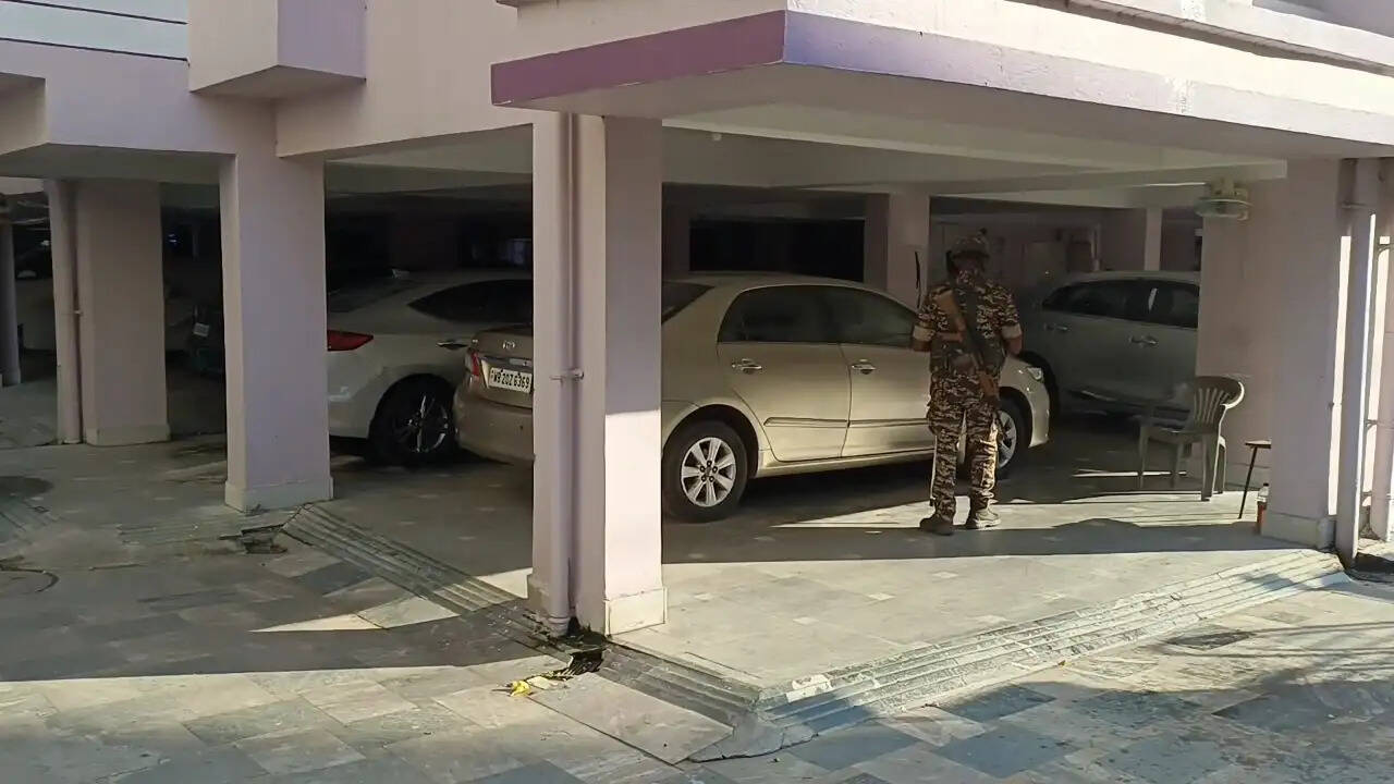चिटफंड मामले में कोलकाता के कई ठिकानों पर ईडी की छापेमारी