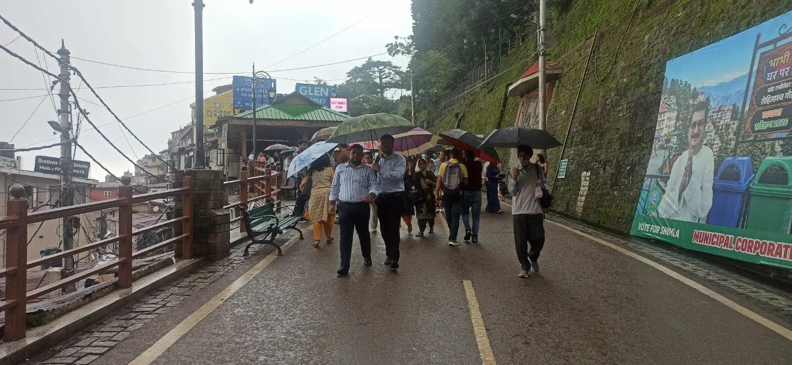हिमाचल में 13 अगस्त तक भारी बारिश की चेतावनी, भूस्खलन से 145 सड़कें अवरुद्ध
