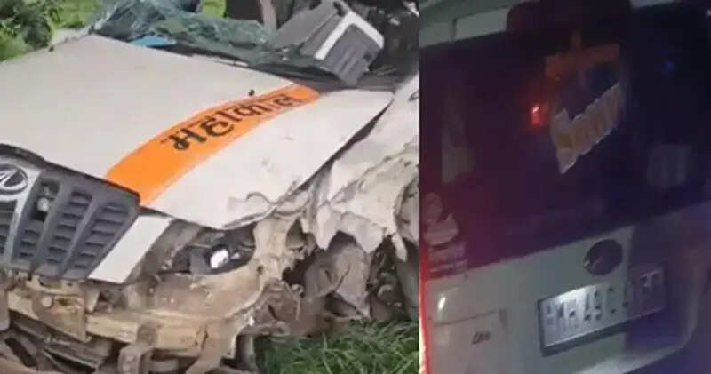 बैतूल फोरलेन पर खड़े ट्रक से टकराई श्रद्धालुओं से भरी कार, पति-पत्नी समेत 3 की मौत, 9 गंभीर घायल