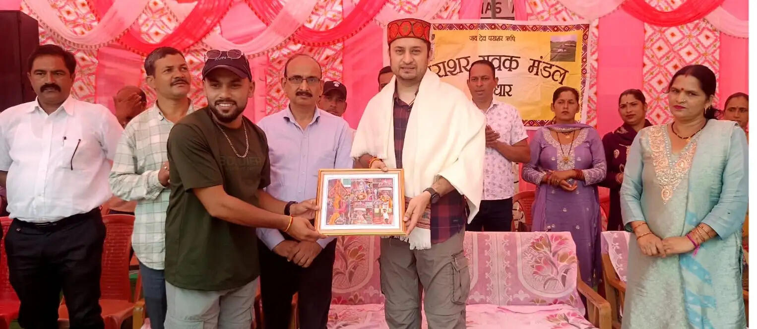 शाढ़नू मेला में एंटी चिट्टा मिनी मैराथन: युवाओं ने दिया चिट्टामुक्त हिमाचल-नशामुक्त मंडी का संदेश