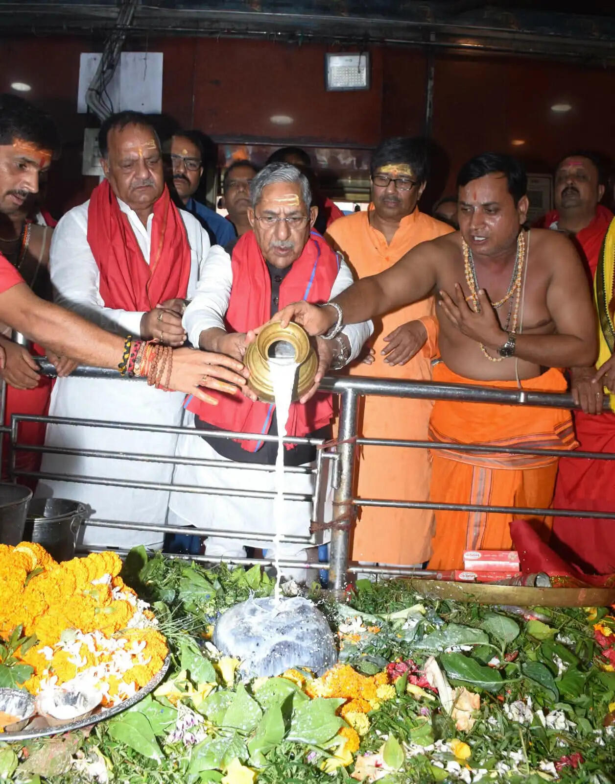 नागालैंड के राज्यपाल नंद किशोर यादव ने बाबा हरिहरनाथ मंदिर में की पूजा-अर्चना
