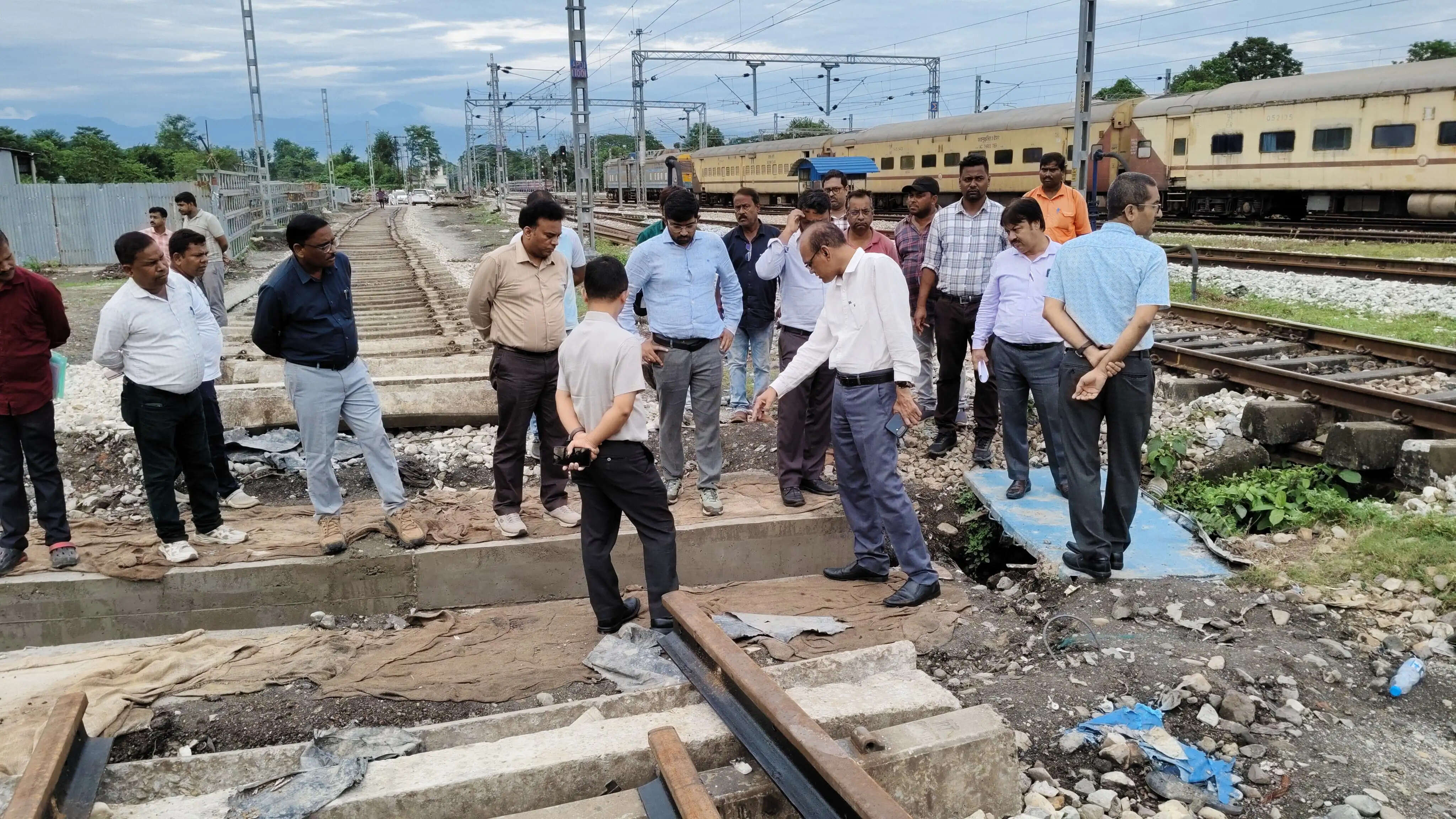 कोचिंग डिपो अलीपुरद्वार जंक्शन का डीआरएम ने किया निरीक्षण