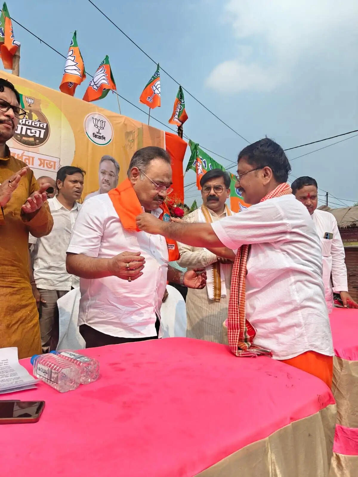 भाजपा की परिवर्तन संकल्प यात्रा का खड़गपुर में स्वागत, बारबेटिया में सभा