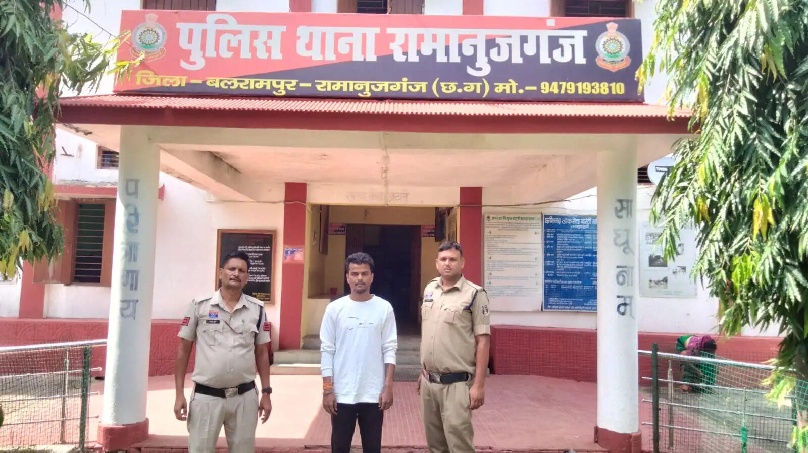 बलरामपुर : गोदाम में चोरी करने वाला आरोपित गिरफ्तार, सामान बरामद