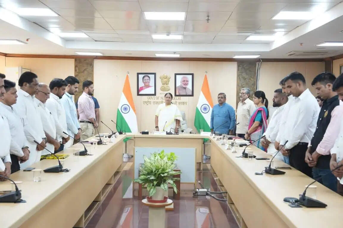 मालवीय नगर अग्निकांड और साकेत भवन दुर्घटना में मृतकों के परिजनों को 10 लाख और घायलों को 2 लाख की सहायता