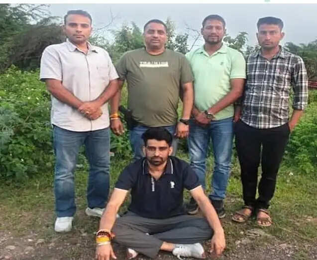 ऑपरेशन रानीरोना: एक हजार किलाेमीटर पीछा कर दमन से 25 हजार का इनामी एमडी तस्कर गिरफ्तार