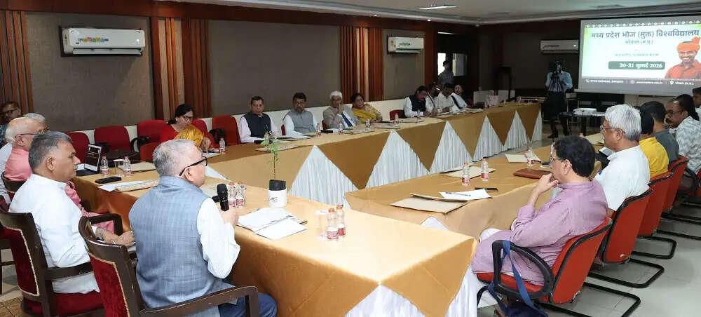 भारतीय दृष्टिकोण से जनजातीय अध्ययन को मिलेगी नई दिशा, विवि में सशक्त होंगे शोध एवं पाठ्यक्रम : मंत्री परमार