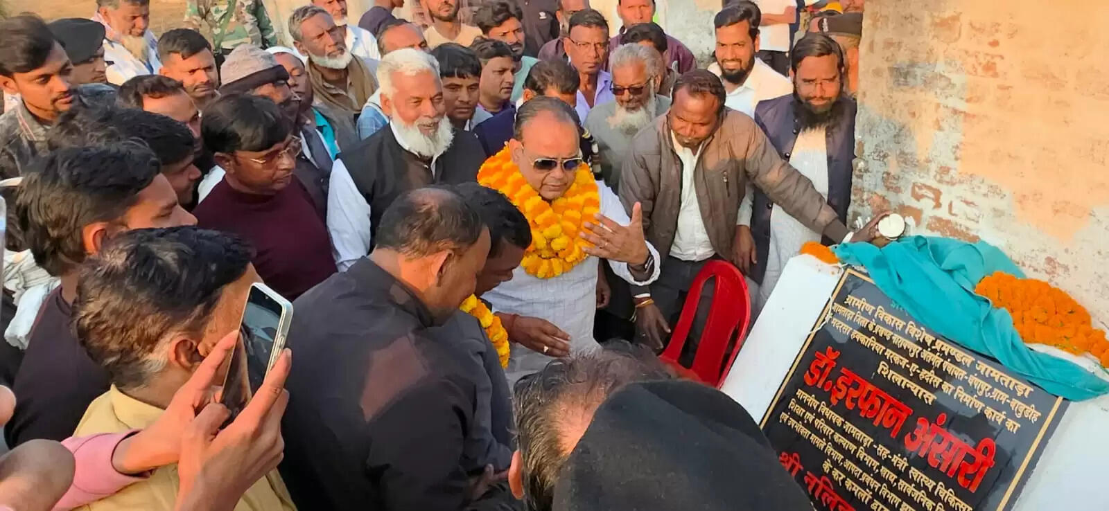 मंत्री ने मदरसा में किया हाईटेक छात्रावास का शिलान्यास