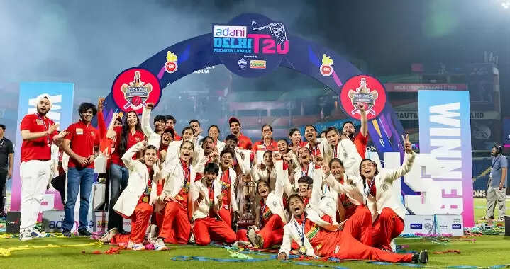 साउथ दिल्ली सुपरस्टार्ज़ ने जीता महिला डीपीएल का खिताब, रोमांचक फाइनल में सेंट्रल दिल्ली क्वींस को 1 रन से हराया