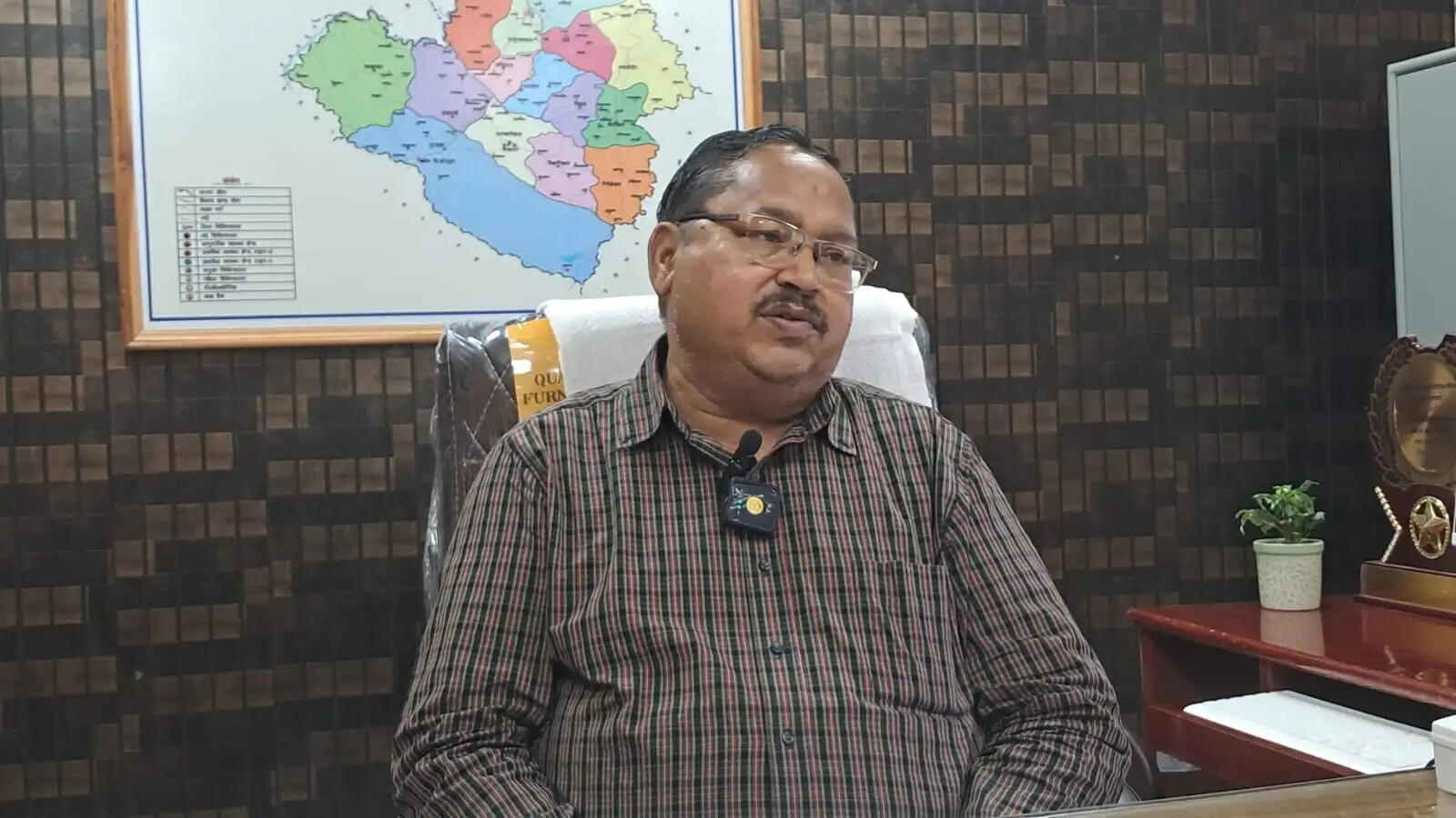 सेवानिवृत्ति के बाद भी मरीजों की सेवा करने को तैयार सीएमओ शुक्ला