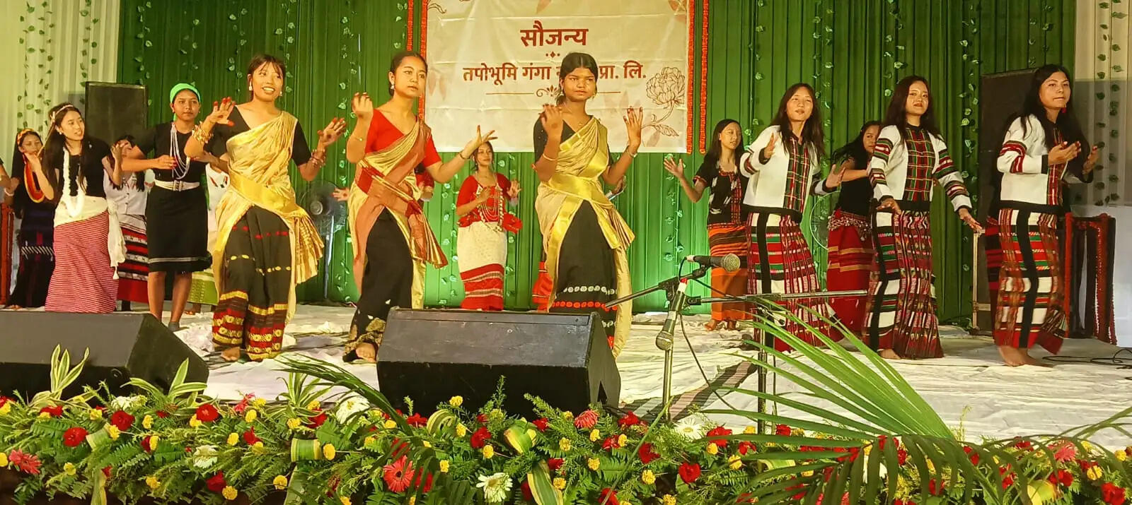 ‘मीरजापुर कईल गुलजार...’ पर झूम उठा चुनार, कजरी के रंग में रंगा सुरभि संस्थान
