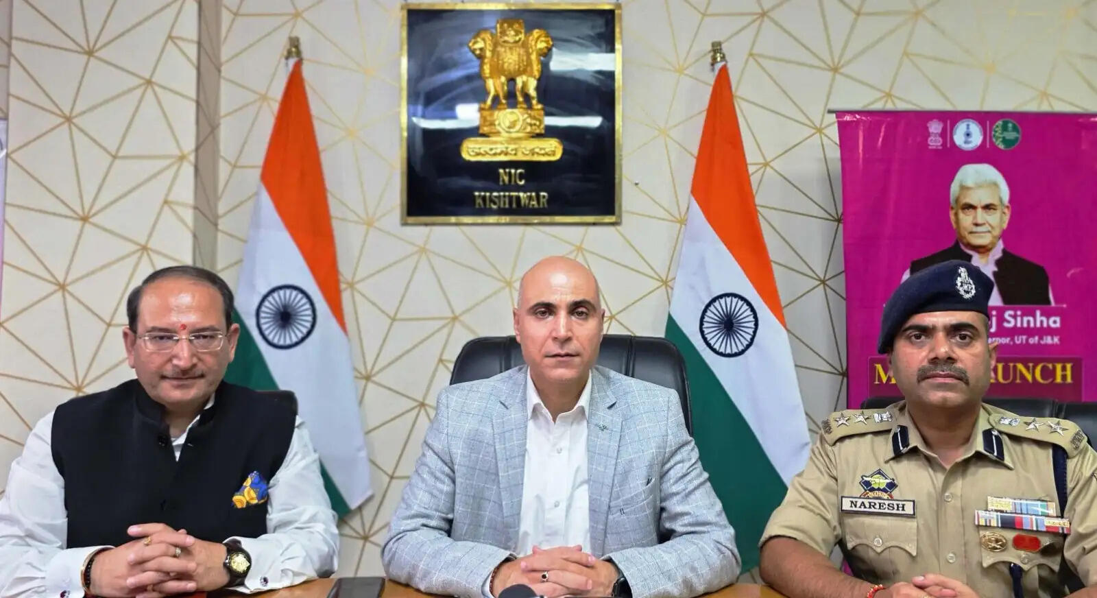 खराब मौसम के कारण श्री मचैल माता यात्रा 27 जुलाई तक स्थगित, सभी तीर्थयात्रियों के लिए ऑनलाइन पंजीकरण और आरएफआईडी अनिवार्य: डीसी किश्तवार