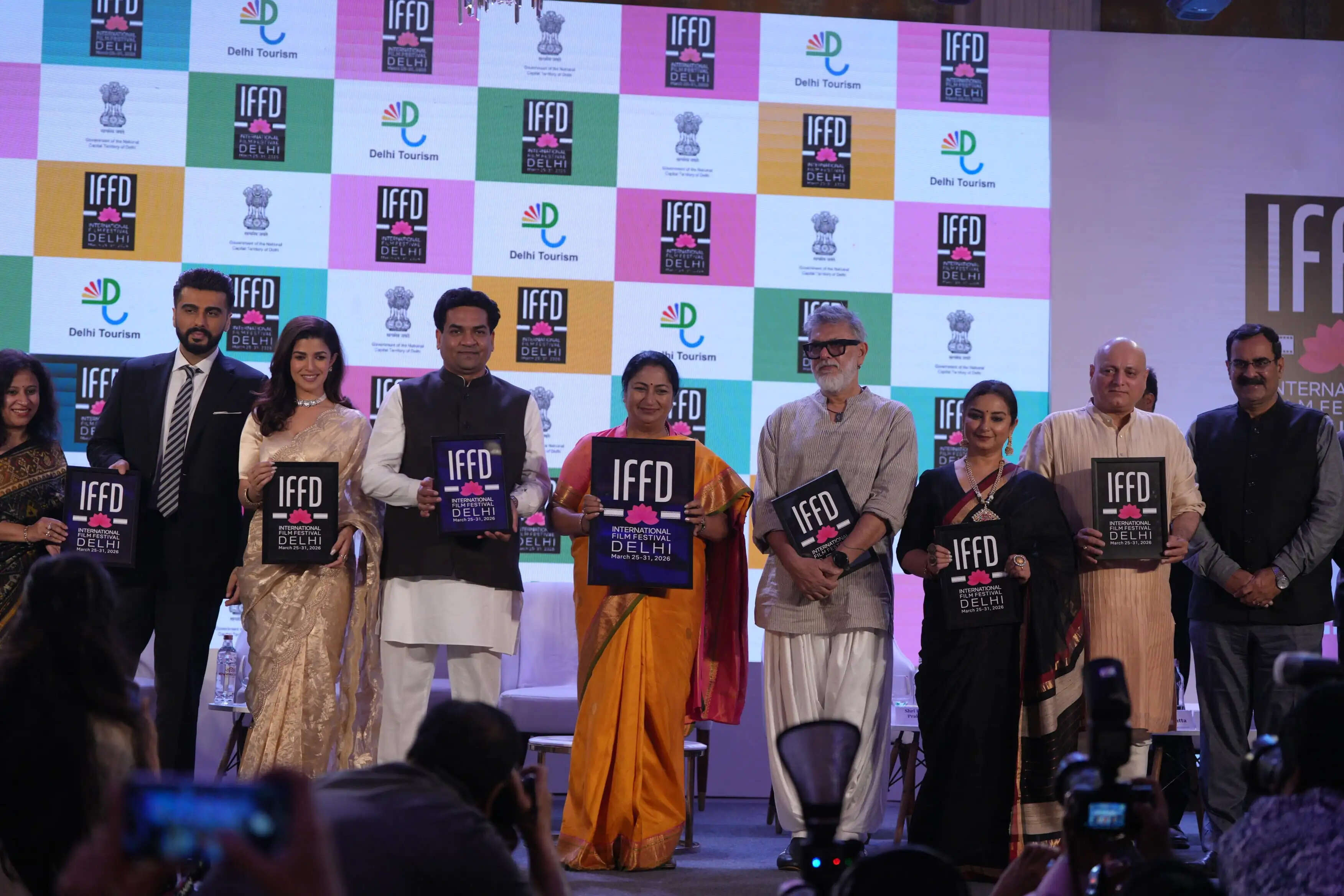 मुख्यमंत्री ने 'इंटरनेशनल फिल्म फेस्टिवल दिल्ली 2026' का लोगो किया जारी