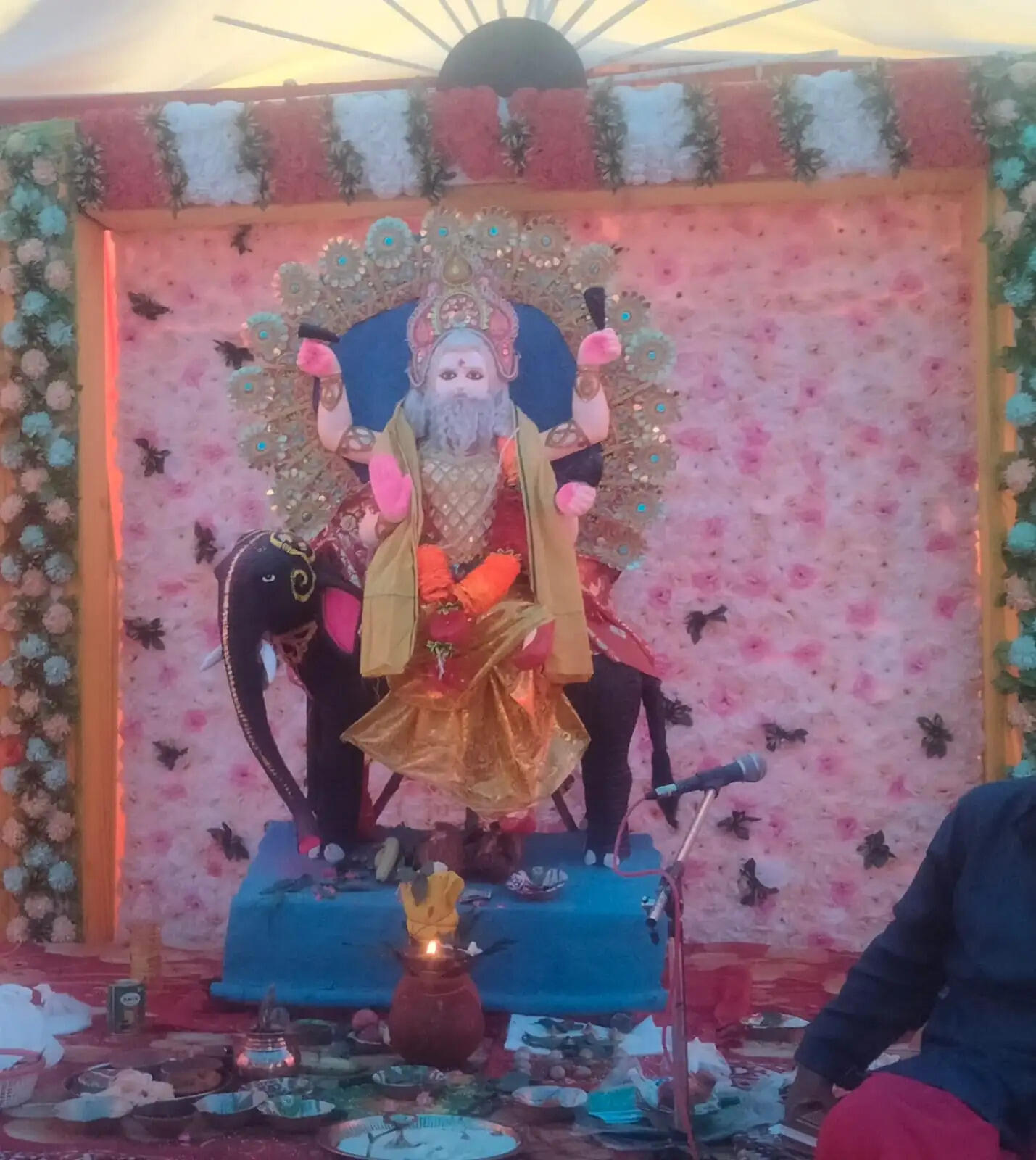 अनूपपुर: औद्योगिक संस्थानों, मोटर गैरेज, रेलवे के विभिन्न कार्यालयों में पूजे गये देव शिल्पी भगवान विश्वकर्मा