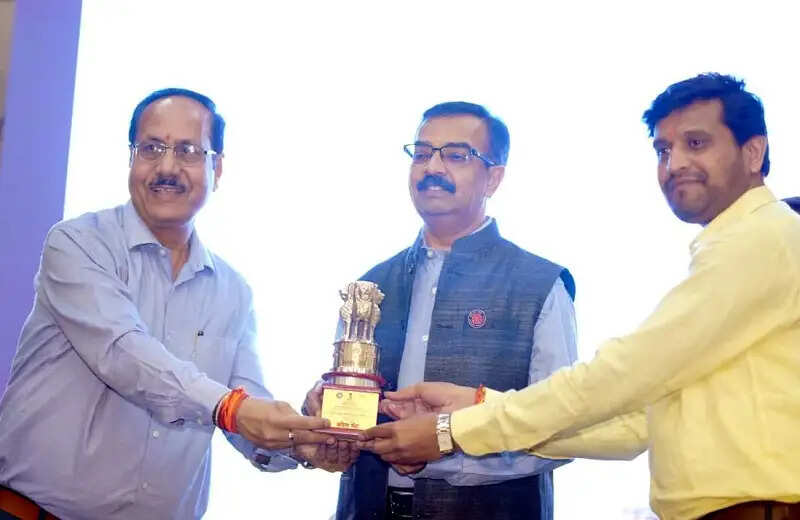 विद्यार्थी को राष्ट्र निर्माण की गतिविधि से जोड़ने में अग्रणी भूमिका निभाता है एनएसएस : अनुपम राजन