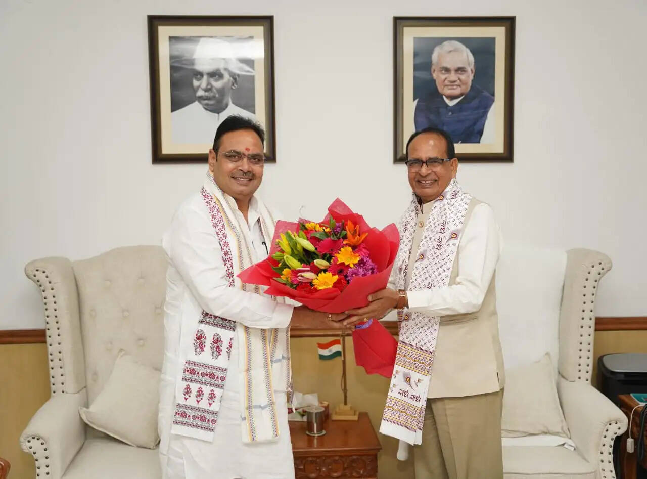 भजनलाल शर्मा की शिवराज सिंह चौहान से मुलाकात, विकसित भारत- जी राम जी को लेकर हुई चर्चा