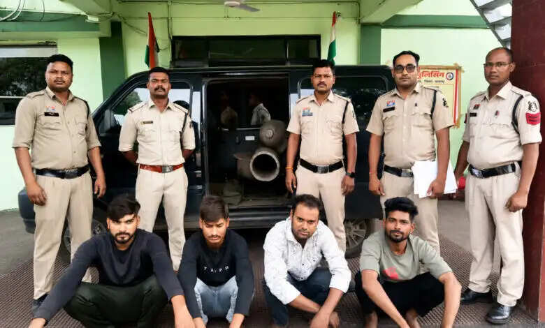 एनआरवीएस स्टील प्लांट में हुई संगठित चोरी का किया खुलासा, पांच आरोपित गिरफ्तार