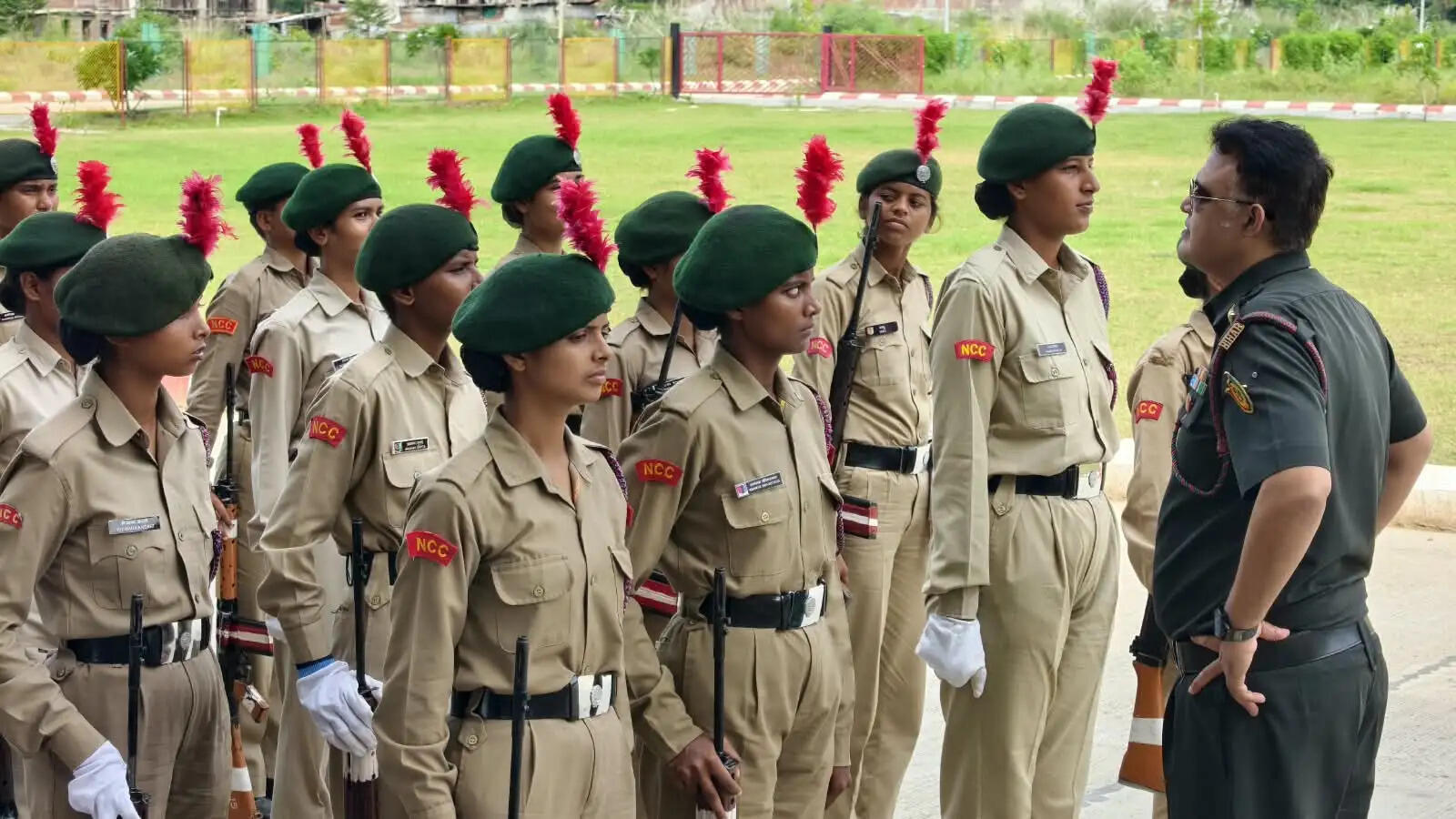 एनसीसी के वरिष्ठ अफसरों ने किया एमजीयूजी में शिविर का निरीक्षण