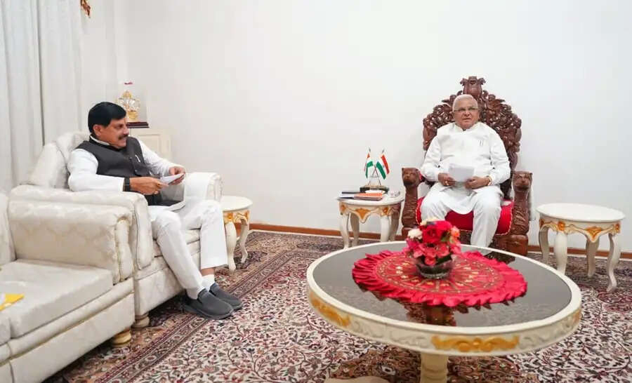 मुख्यमंत्री डॉ.यादव ने राज्यपाल पटेल से की सौजन्य भेंट, विभिन्न विषयों पर हुई चर्चा