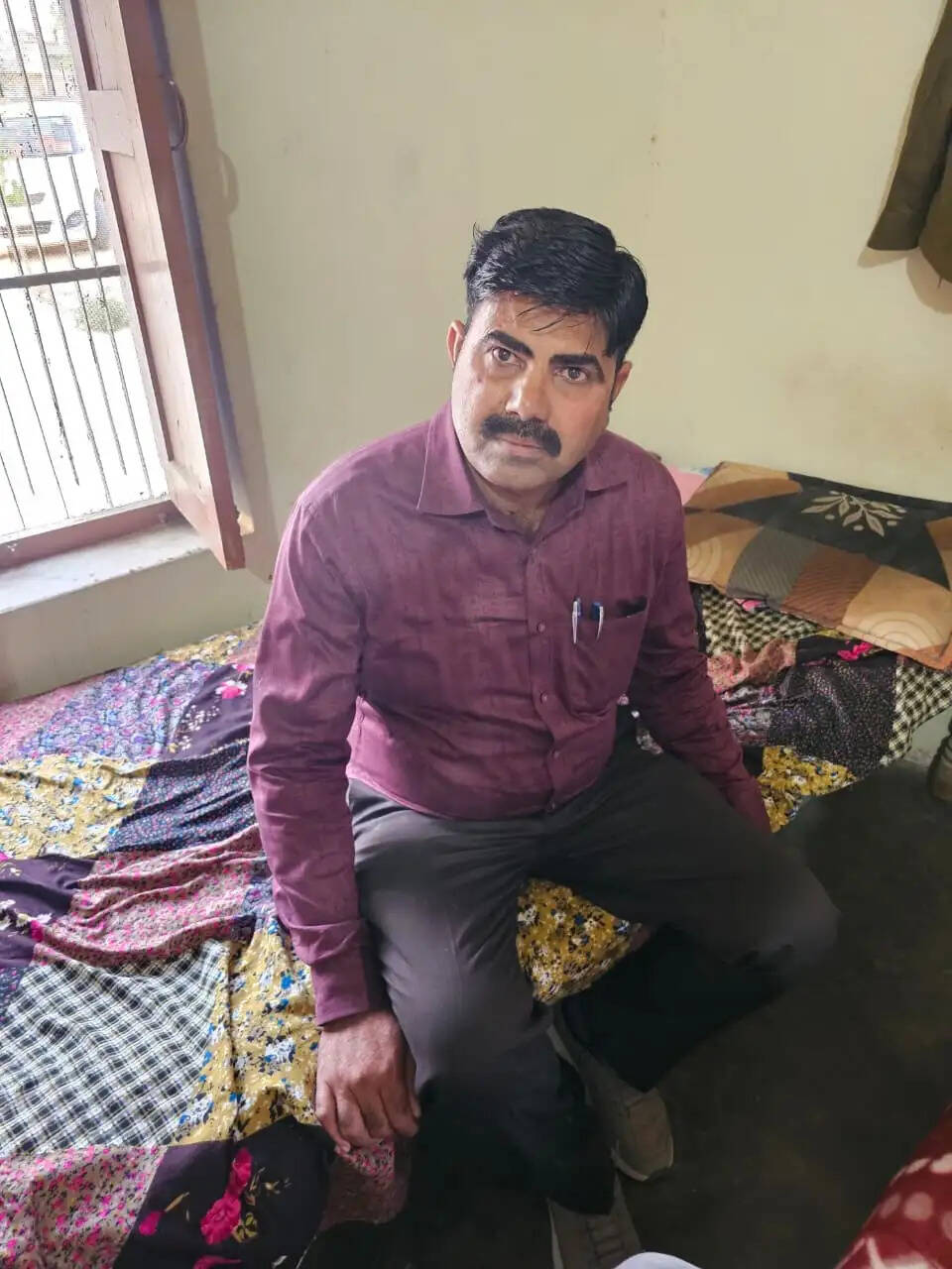 वन अधिकारी चालीस हजार की रिश्वत लेते गिरफ्तार