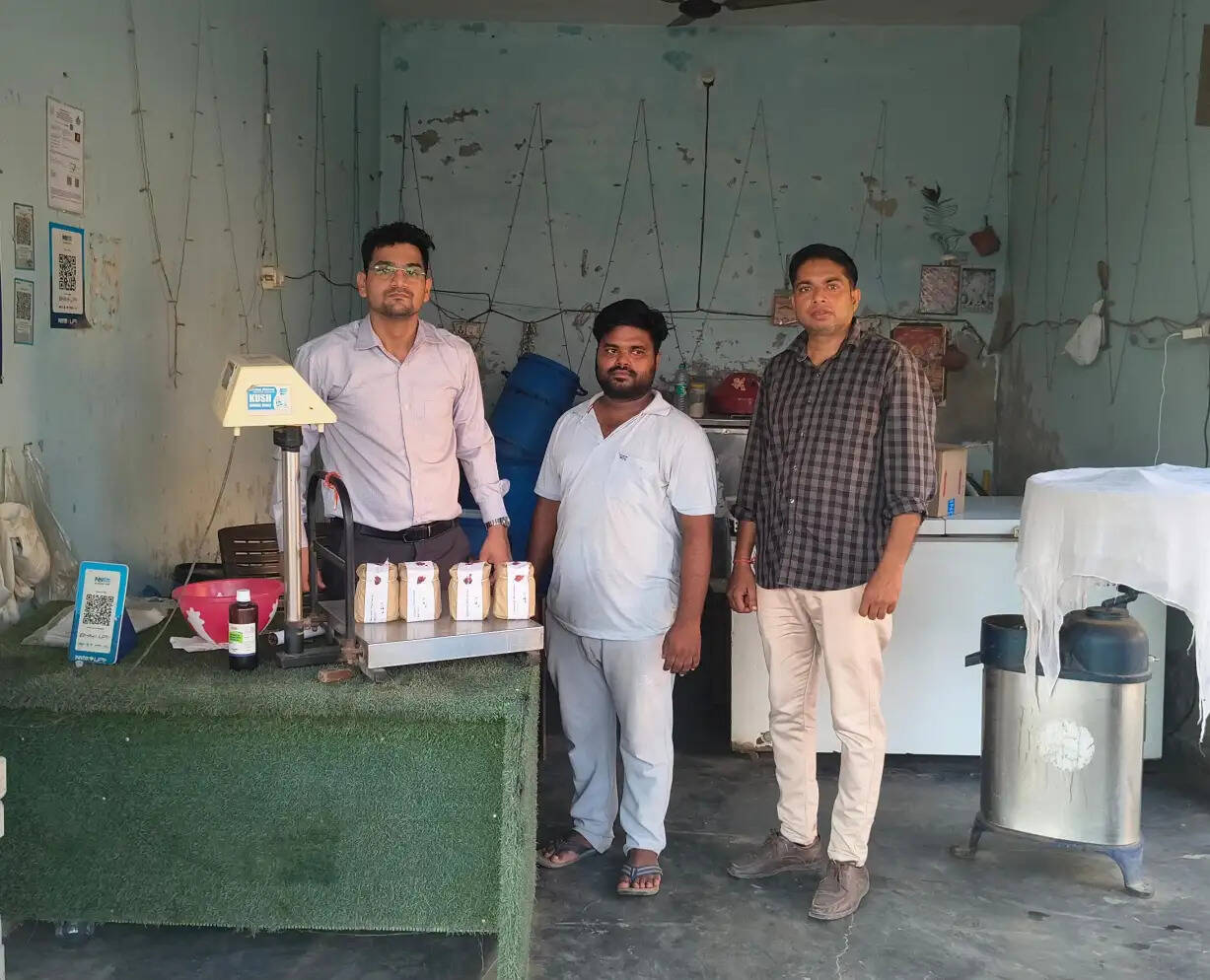 कैथल: त्योहारी सीजन से पहले खाद्य एवं औषधि विभाग की कार्रवाई, पनीर के पांच सैंपल लिए