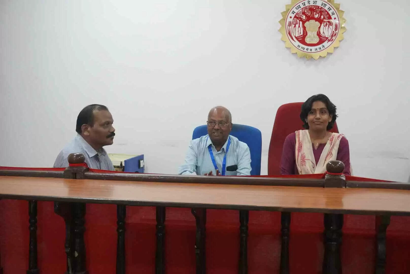 सिवनीः दो अभ्‍यर्थियों ने प्रस्‍तुत किए नाम निर्देशन पत्र