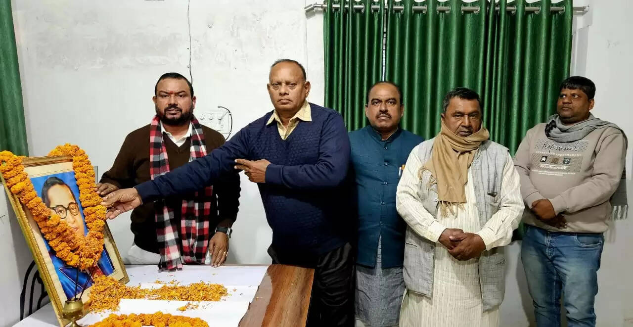 प्रदेश राजद ने बाबा साहब अंबेडकर को महापरिनिर्वाण दिवस पर दी श्रद्धांजलि