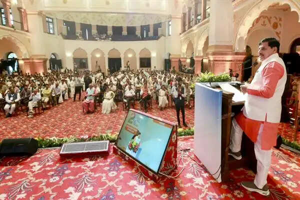 राज्य सरकार प्रदेश में रोजगारपरक उद्योगों की स्थापना को कर रही है प्रोत्साहित : मुख्यमंत्री डॉ. यादव