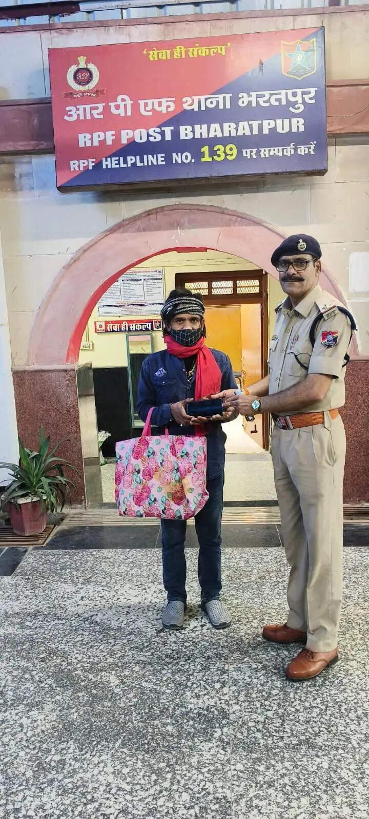 रेलवे सुरक्षा बल की संवेदनशील पहल से यात्रियों को मिली राहत