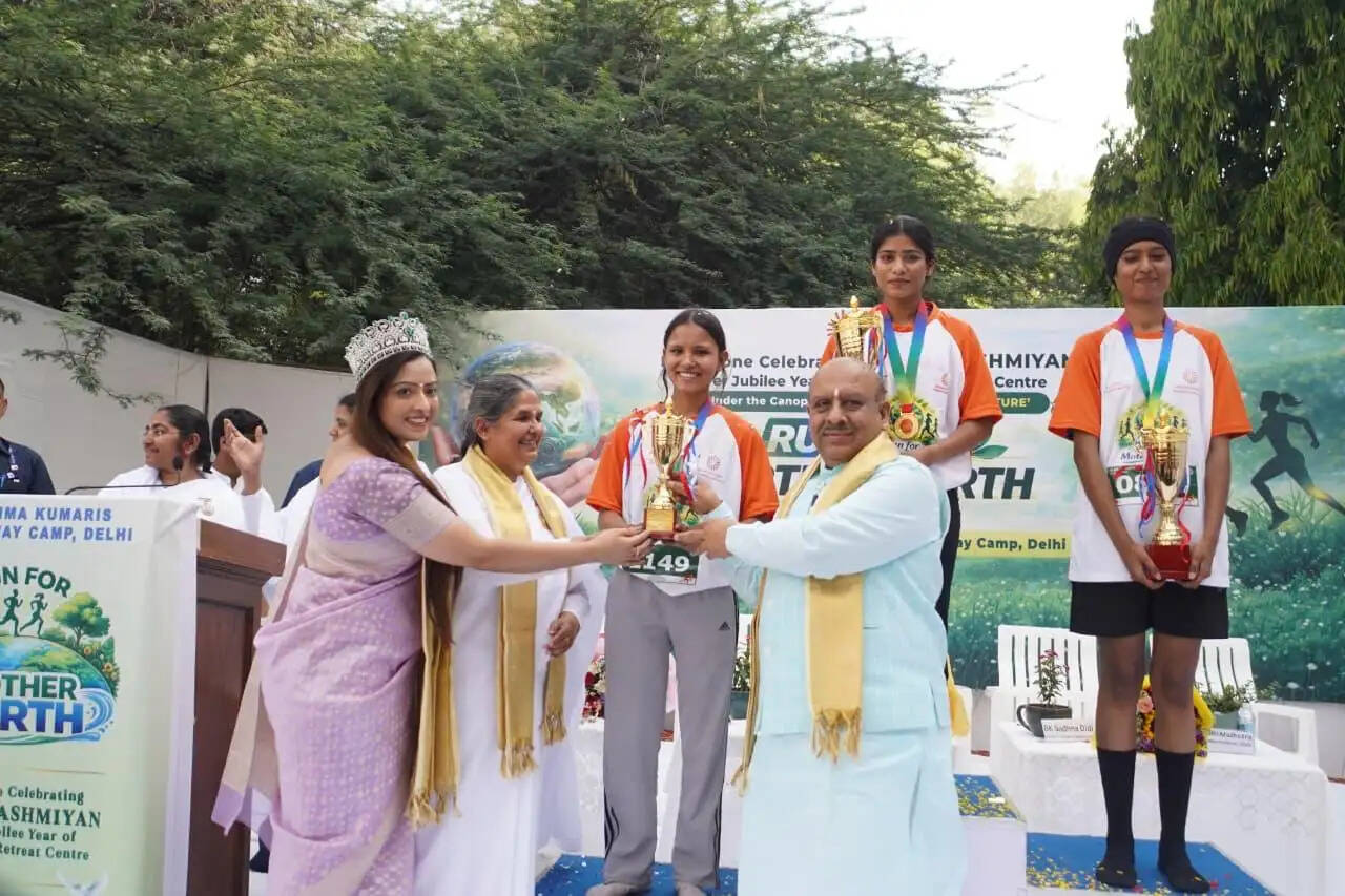 भारत की सभ्यतागत शक्ति का आधार नारी : विजेंद्र गुप्ता