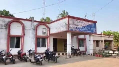 ओडिशा : कलाहांडी में सेप्टिक टैंक में दम घुटने से छह की मौत, एक गंभीर